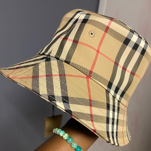 Burberry hat